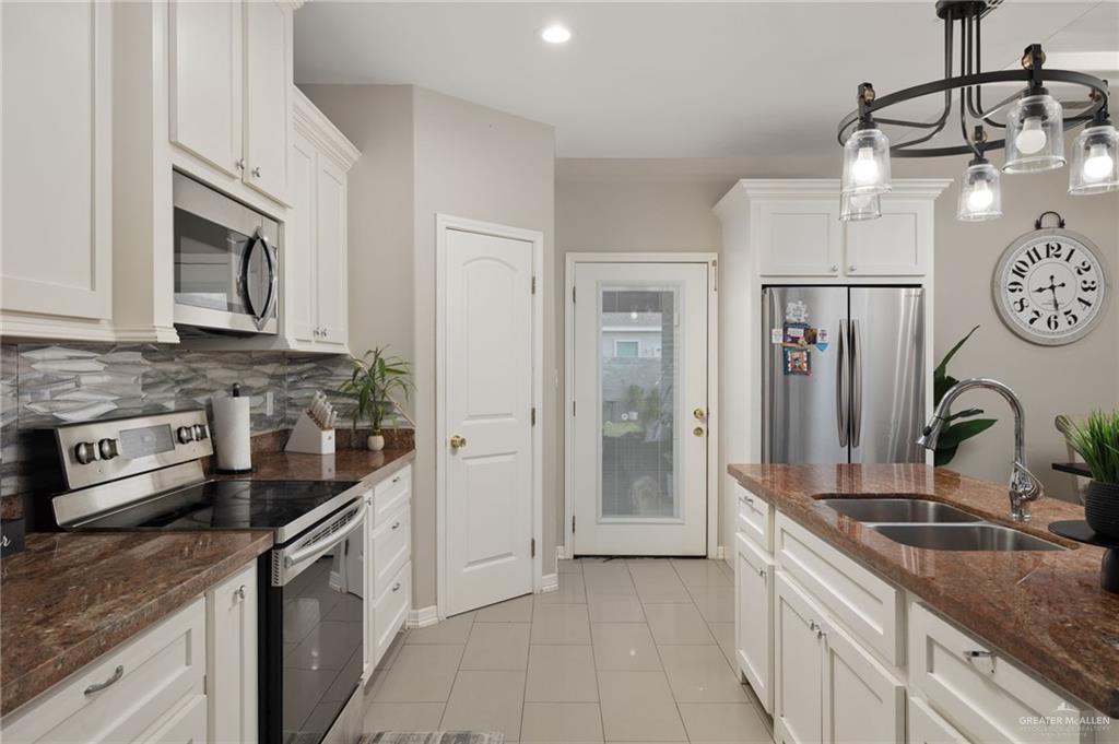 Photo 5 of 716 Stevenson Avenue