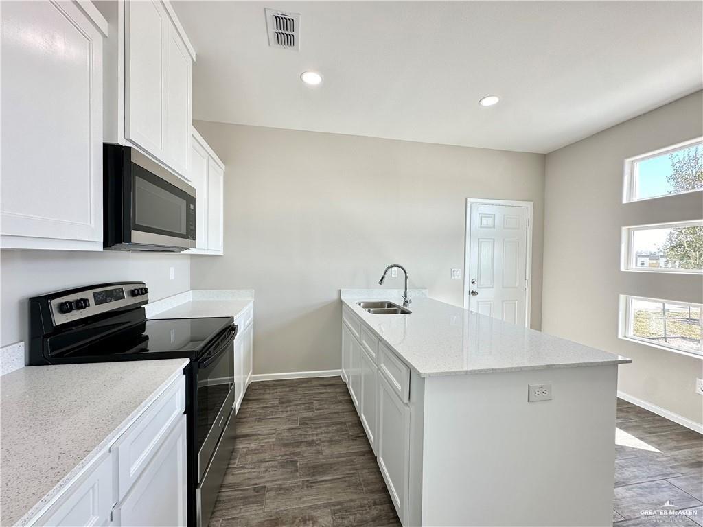 Photo 6 of 3306 Wolf Creek Avenue