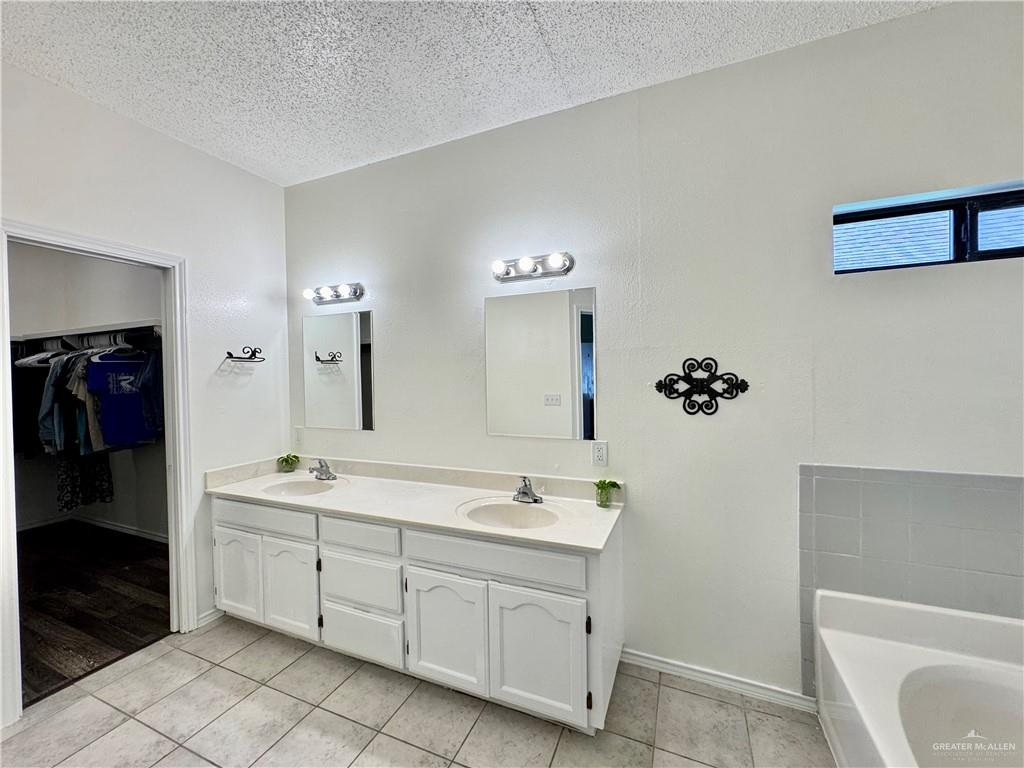 Photo 18 of 2410 28th Street