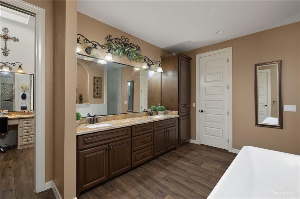 Photo 9 of 3003 Ptj Drive