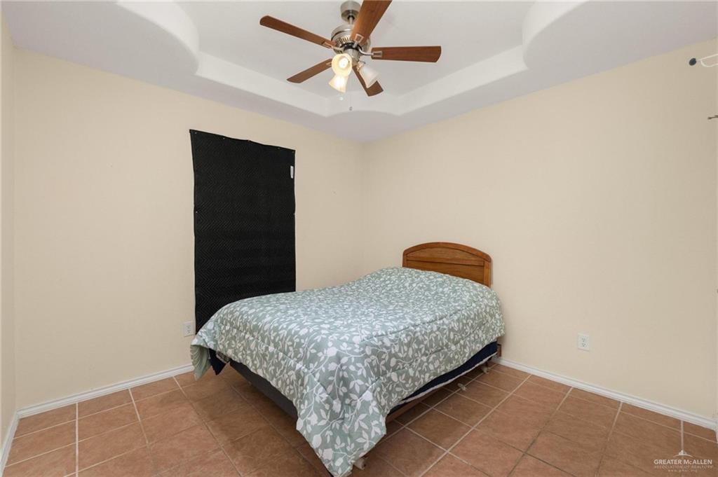 Photo 10 of 4716 Xanthisma Avenue