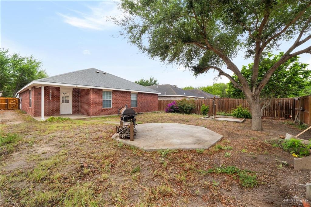 Photo 14 of 4716 Xanthisma Avenue