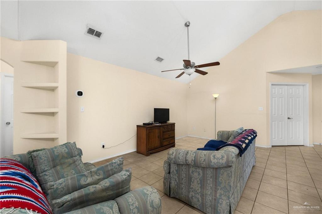 Photo 3 of 4716 Xanthisma Avenue