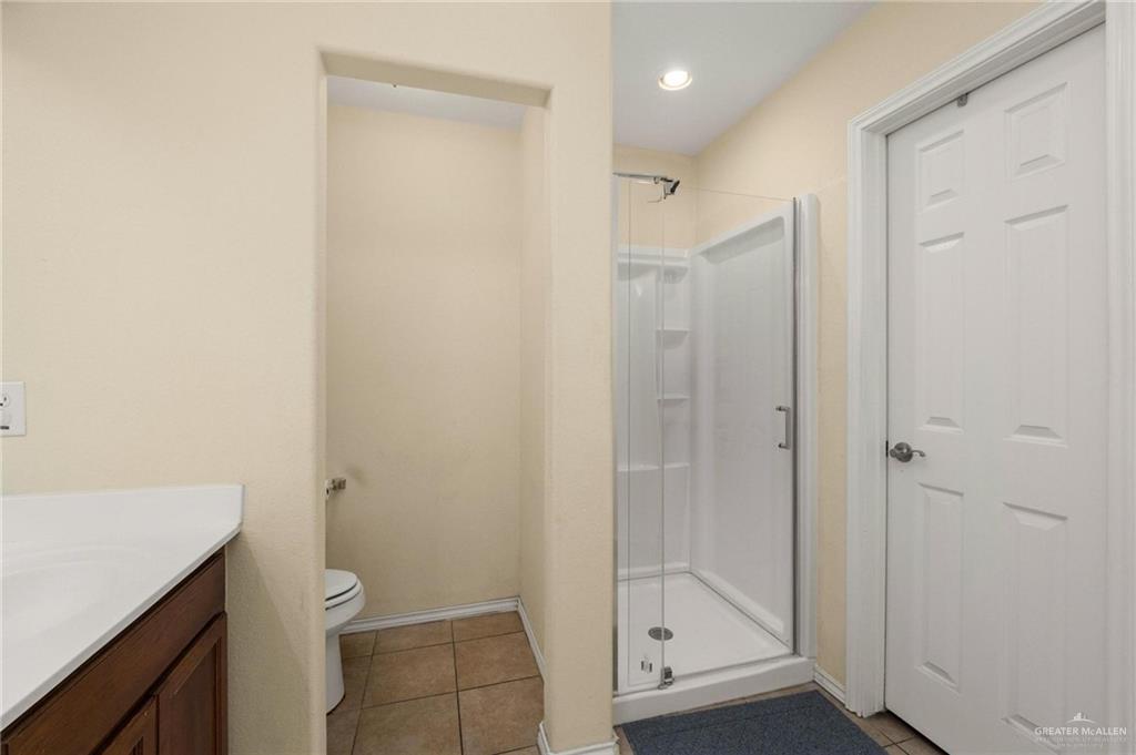 Photo 9 of 4716 Xanthisma Avenue