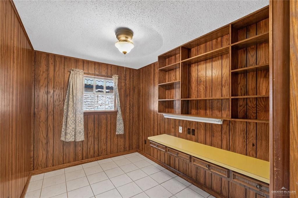 Photo 16 of 112 Houston Street