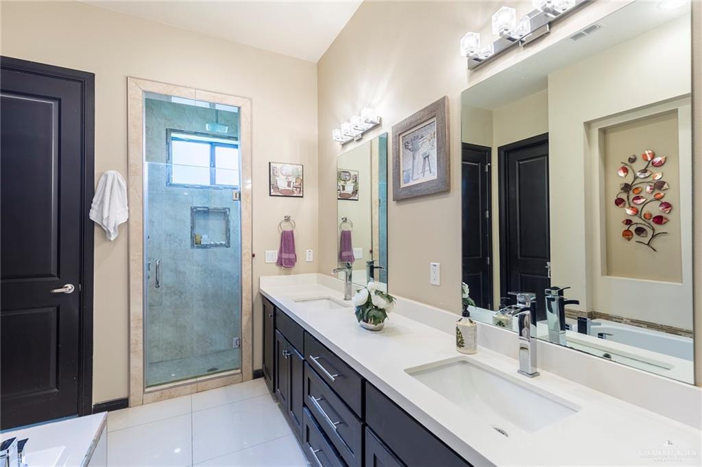 Photo 19 of 1304 Balboa Avenue