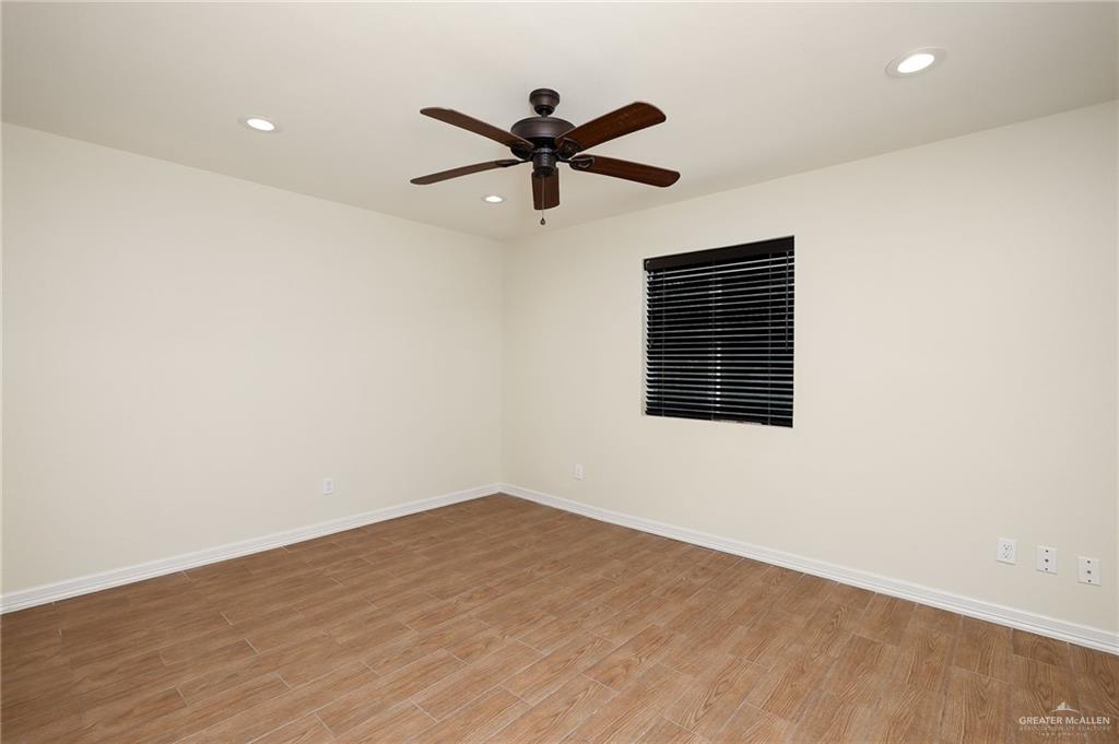 Photo 19 of 500 Ridgeland Avenue