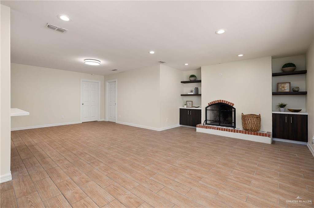 Photo 7 of 500 Ridgeland Avenue