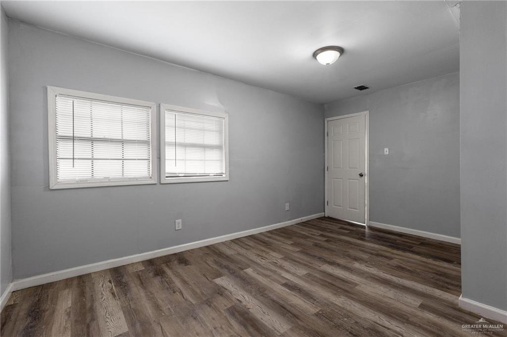 Photo 12 of 515 Norman Avenue