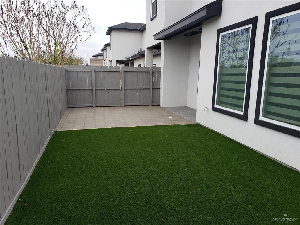 Photo 12 of 5037 Sequoia Avenue