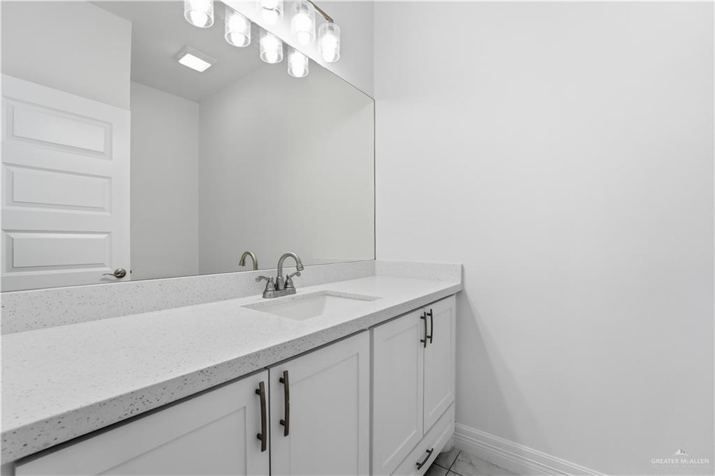 Photo 15 of 3200 Auburndale Avenue