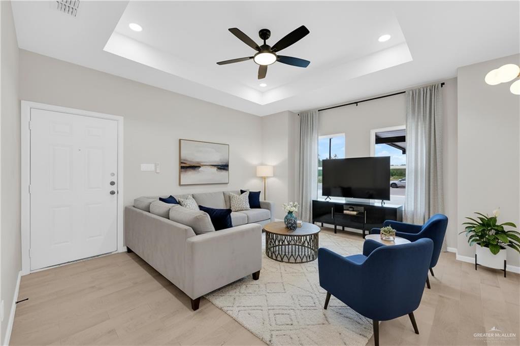 Photo 4 of 105 Royal Palm Drive