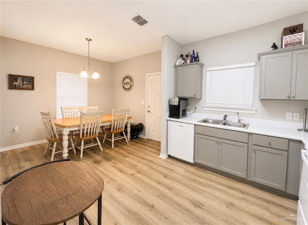 Photo 3 of 508 16th Street