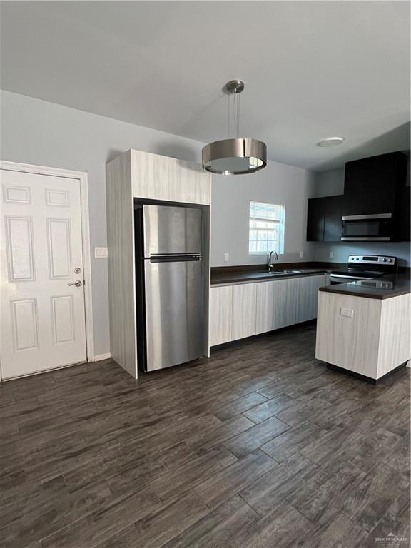 Photo 3 of 1805 Cari Nicole Avenue #4