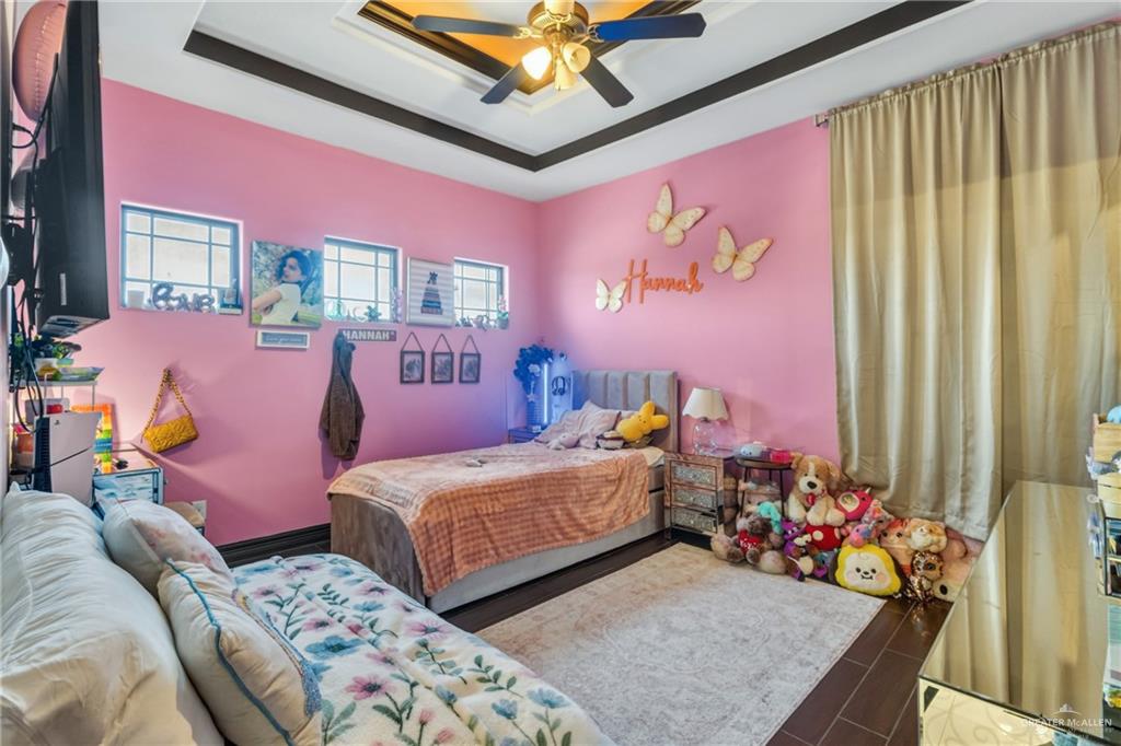 Photo 11 of 5403 Mauritius Lane