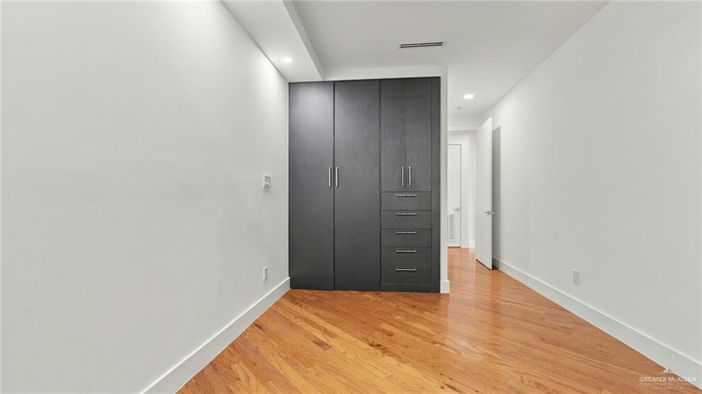 Photo 30 of 4200 Worthington Avenue