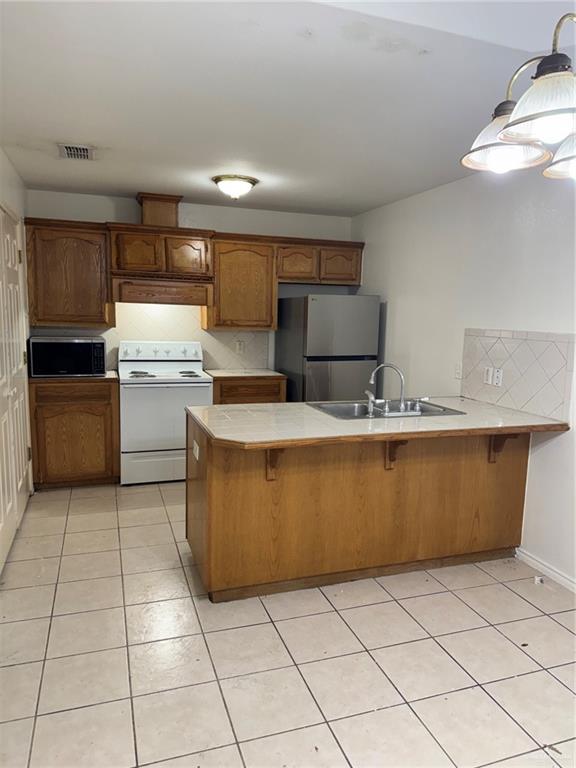 Photo 3 of 1408 Prosperity Drive #D