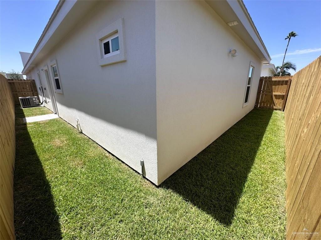 Photo 2 of 2609 Hayes Avenue #3