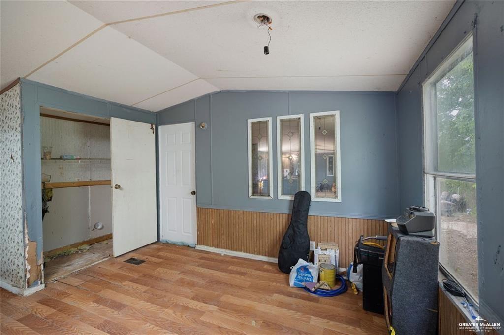 Photo 4 of 213 Cabana Drive