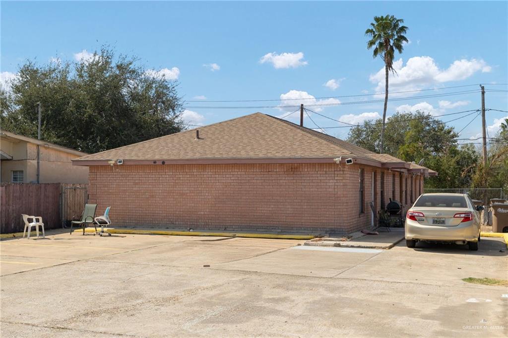 Photo 1 of 419 8th Street #2, Donna