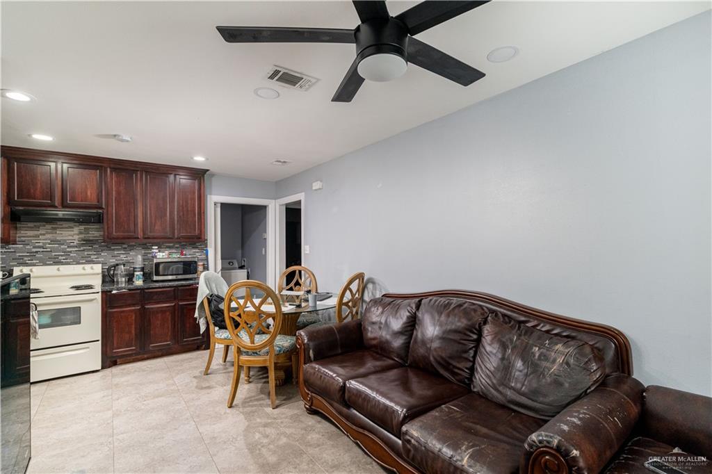 Photo 12 of 905 6th Avenue