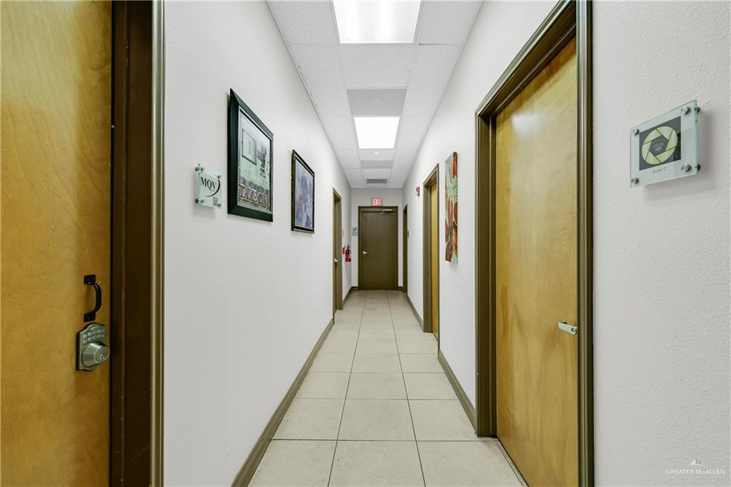 Photo 8 of 301 Cage Boulevard