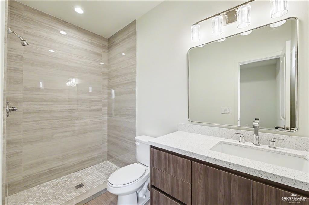 Photo 12 of 5800 Ozark Avenue #2