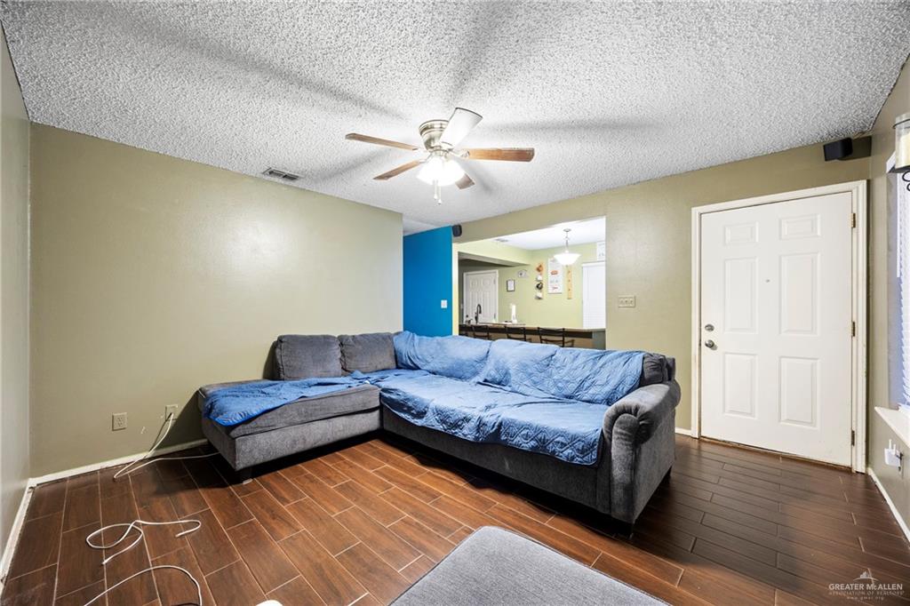 Photo 3 of 1822 Lincoln Street
