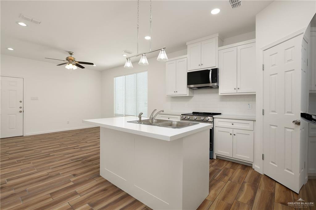 Photo 6 of 2104 San Andrea Street #1