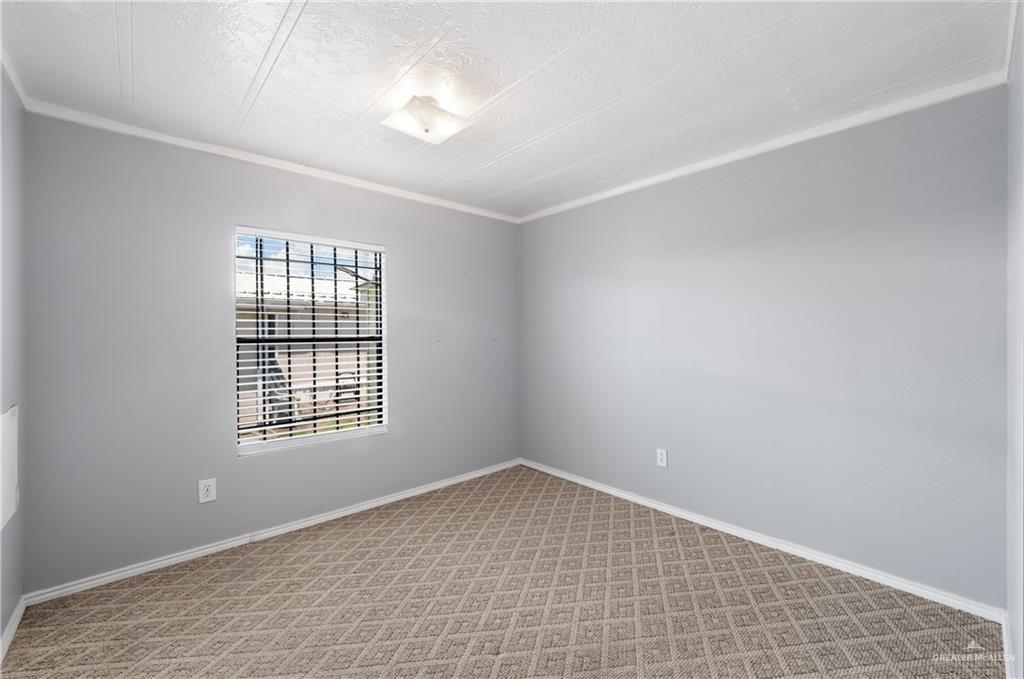 Photo 10 of 14606 Elm Street