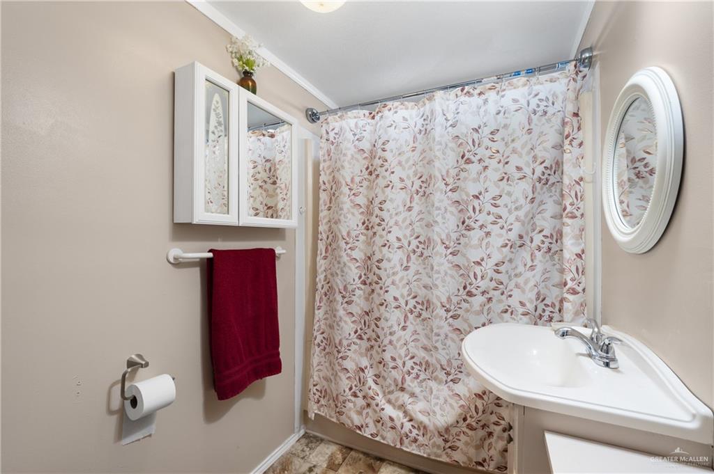 Photo 9 of 14606 Elm Street