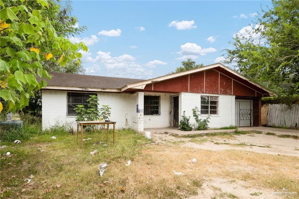 Photo 2 of 211 Cabana Drive