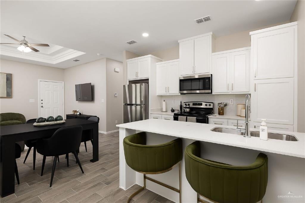 Photo 5 of 2813 Harrison Avenue #1