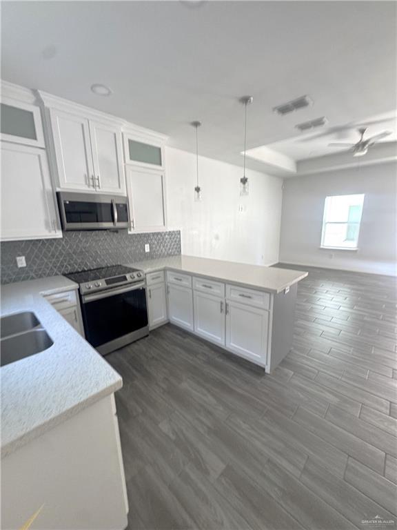 Photo 4 of 1622 Playa Drive