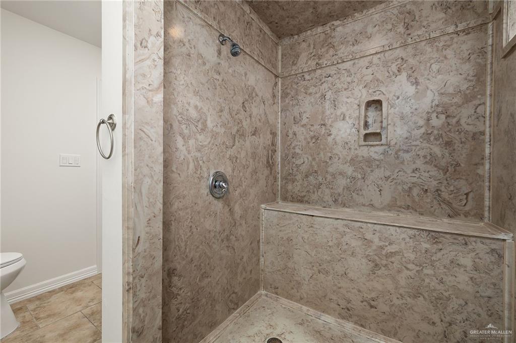 Photo 13 of 300 Diamond Street