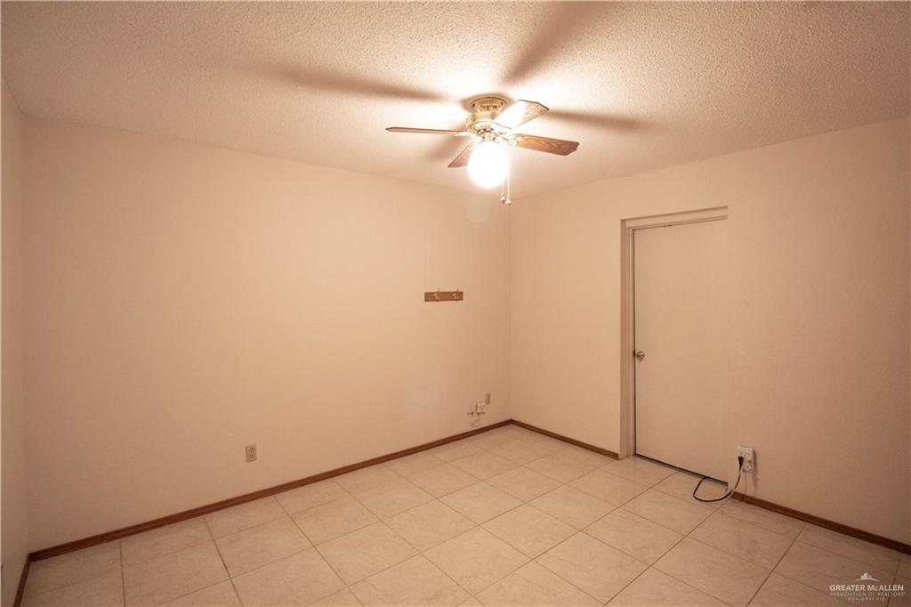 Photo 10 of 1419 Leo Street