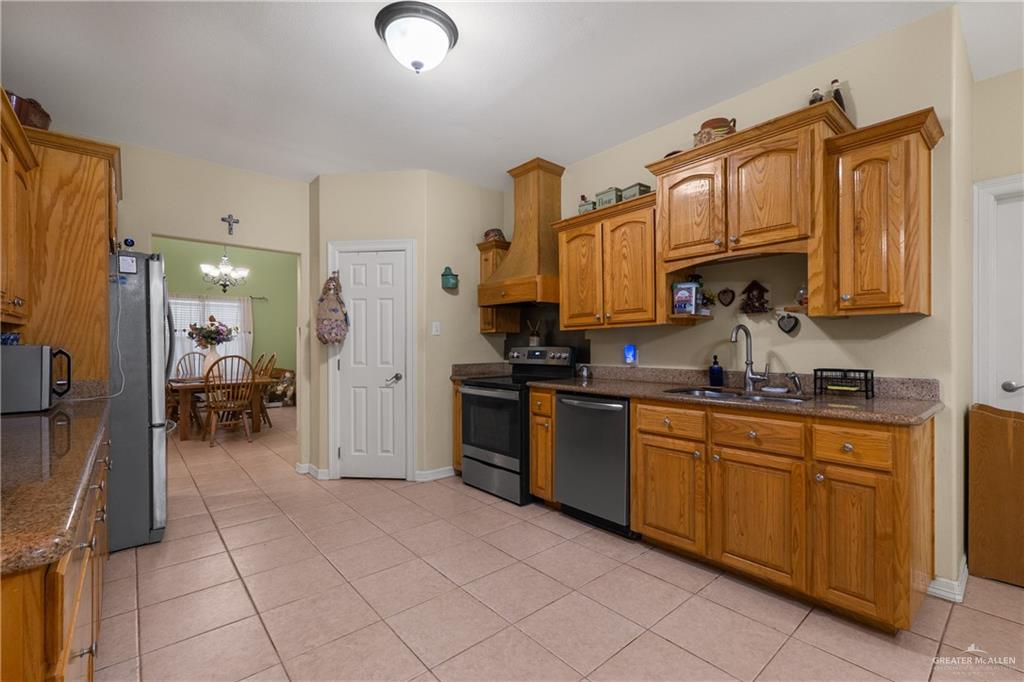 Photo 9 of 605 Whalen Road