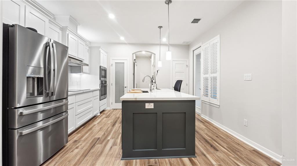 Photo 7 of 1333 Zurich Avenue