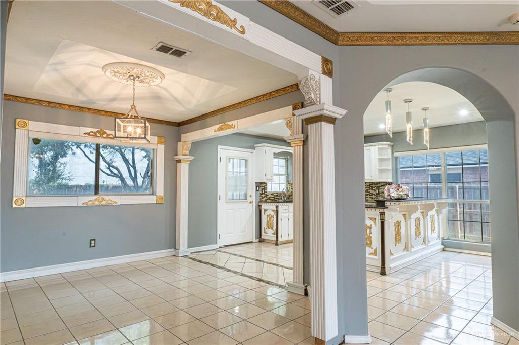 Photo 11 of 309 Amber Drive