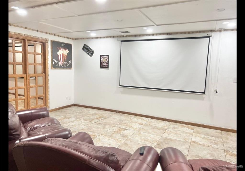 Photo 15 of 200 Linda Lane