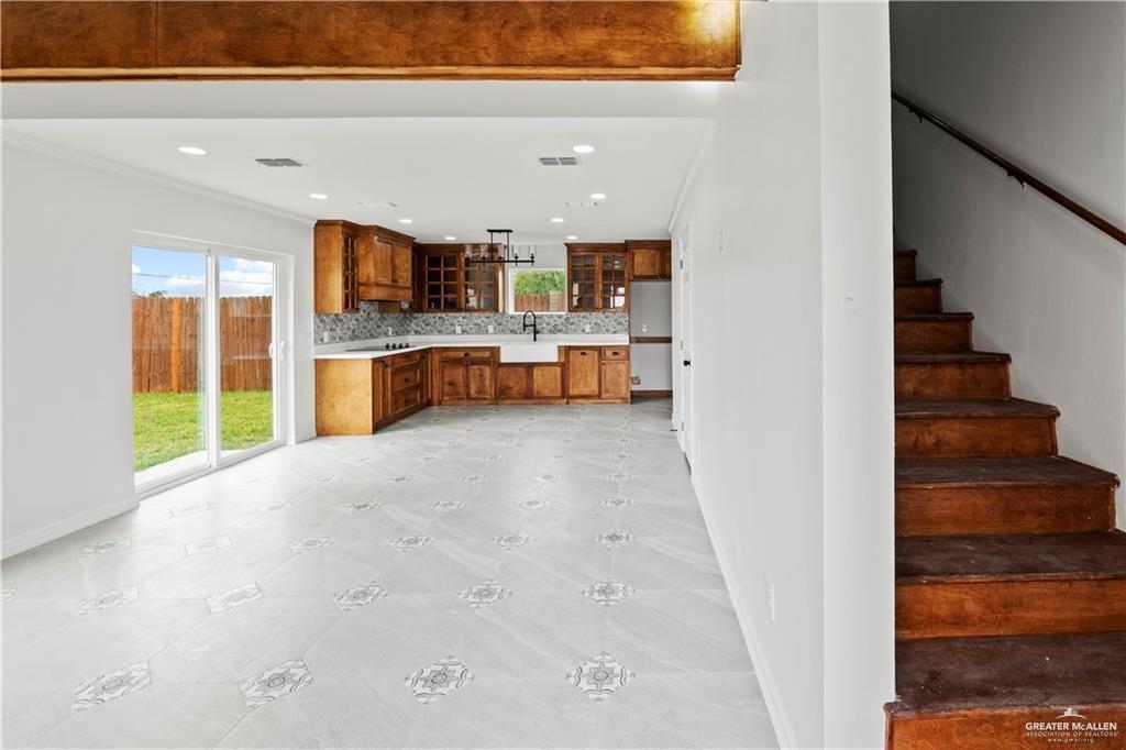 Photo 2 of 1404 Karen Drive #C