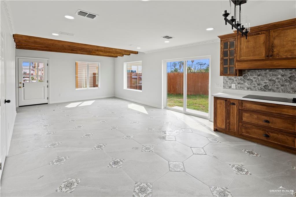 Photo 4 of 1404 Karen Drive #C