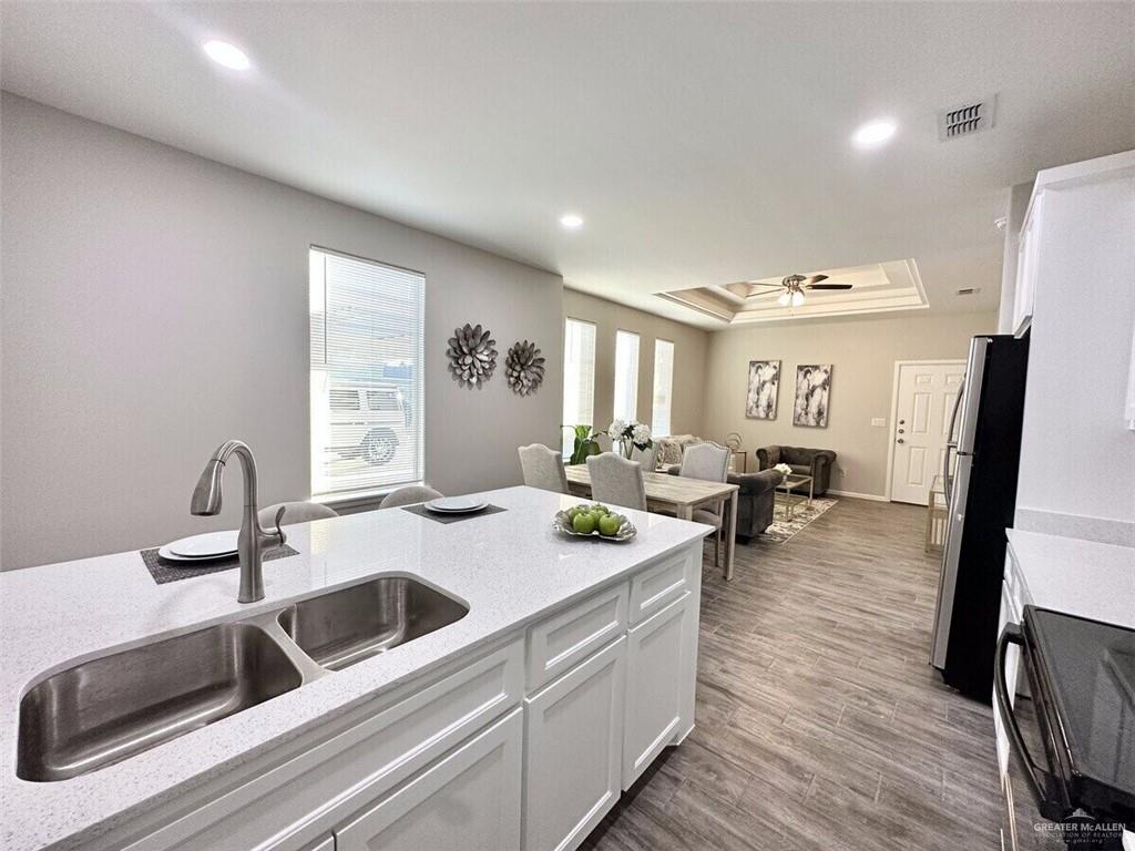 Photo 7 of 3408 Ventura Avenue #2