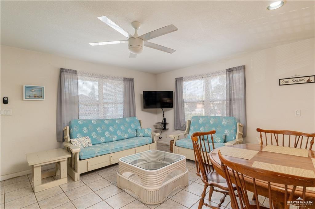Photo 12 of 129 Gardenia Street