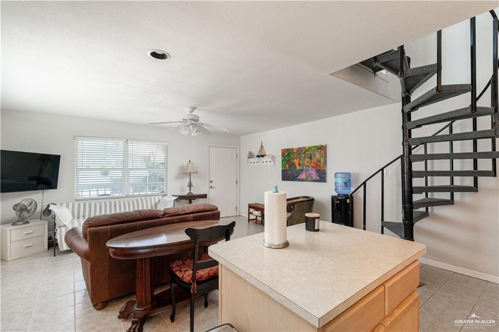Photo 3 of 129 Gardenia Street