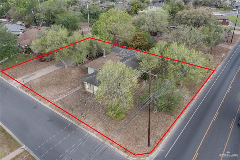 Photo 5 of 612 Border Avenue