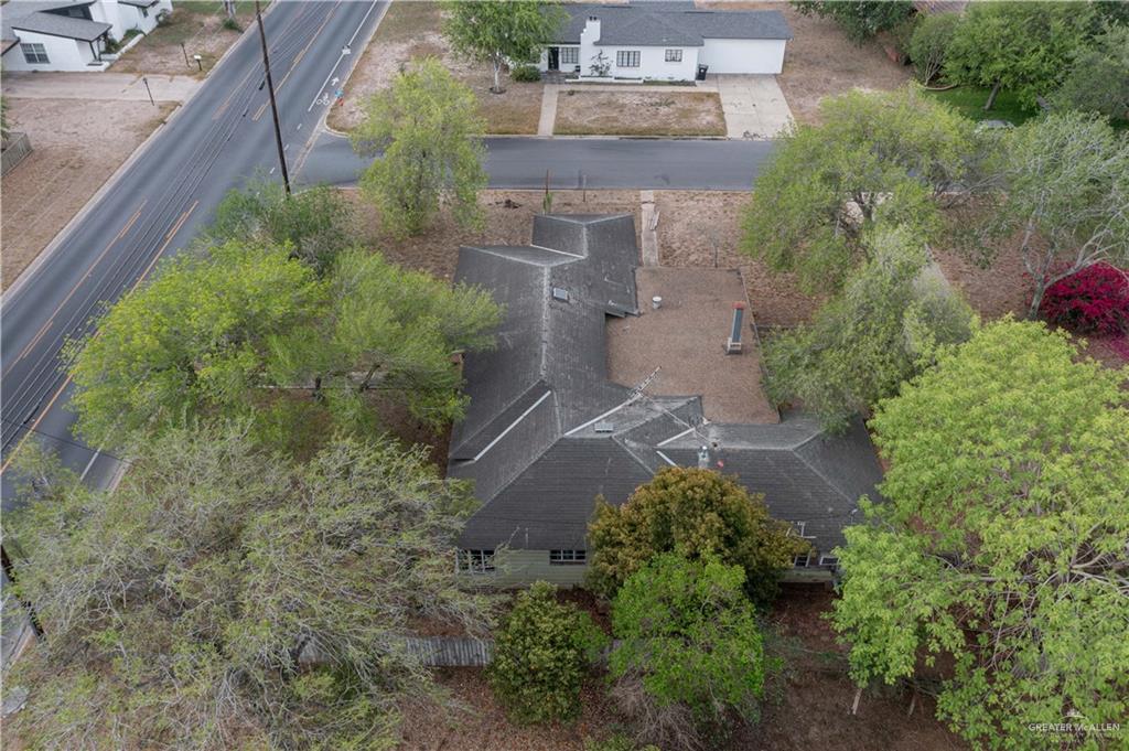 Photo 6 of 612 Border Avenue