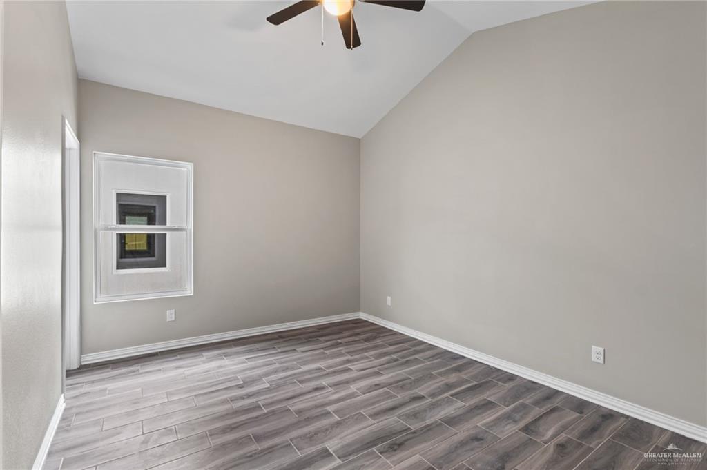 Photo 9 of 2605 Woodpecker Street #1