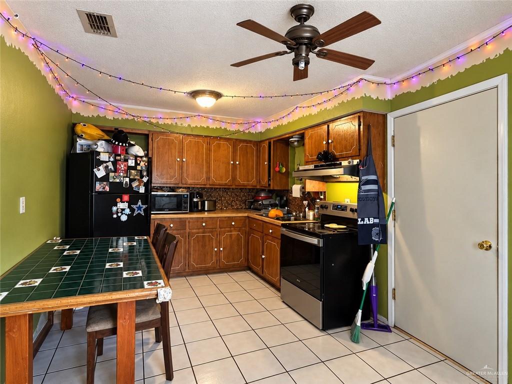 Photo 4 of 1015 Alta Vista Drive