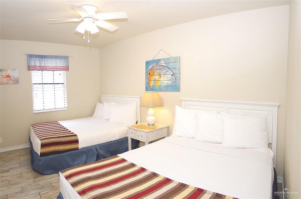Photo 34 of 124 Retama Street